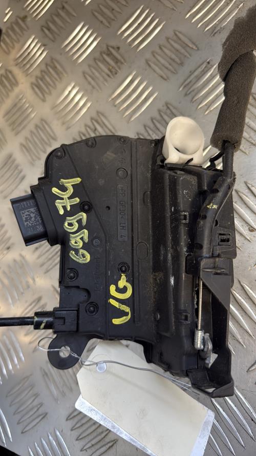 Serrure avant gauche RENAULT CLIO 4 PHASE 1 Diesel - Image 4