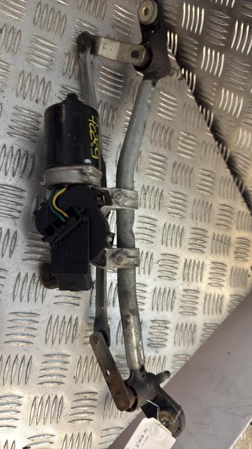Moteur essuie glace avant RENAULT CLIO 3 PHASE 1 BREAK Diesel - Image 1