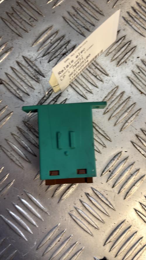 Relais electrique PEUGEOT 806 PHASE 2 Diesel - Image 1