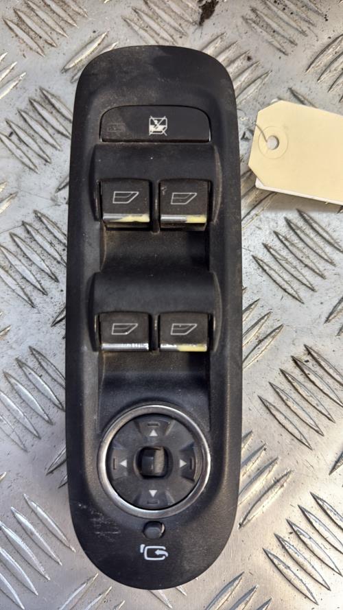 Interrupteur de leve vitre avant gauche FORD MONDEO 3 PHASE 1 Diesel - Image 3