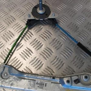 Leve vitre mecanique arriere droit PEUGEOT 208 1 PHASE 1 Essence - Image 1