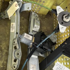 Leve vitre mecanique arriere droit PEUGEOT 208 1 PHASE 1 Diesel - Image 1