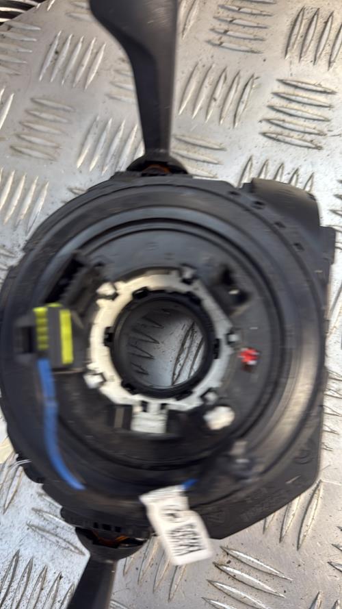 Com (Bloc Contacteur Tournant+Commodo Essuie Glace+Commodo Phare) BMW SERIE 2 F22 COUPE PHASE 1 Diesel - Image 3