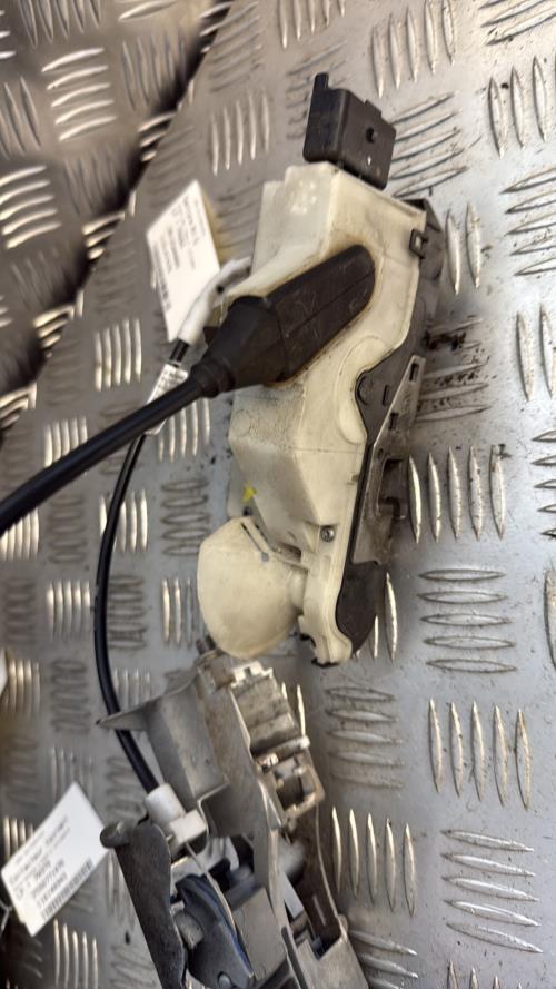 Serrure avant gauche PEUGEOT 208 1 PHASE 2 Diesel - Image 4