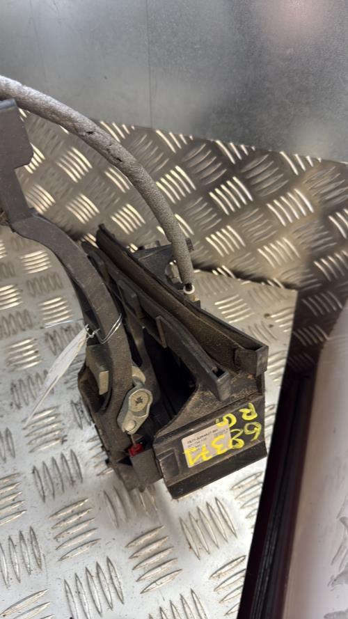 Serrure arriere gauche FORD MONDEO 3 PHASE 1 Diesel - Image 1