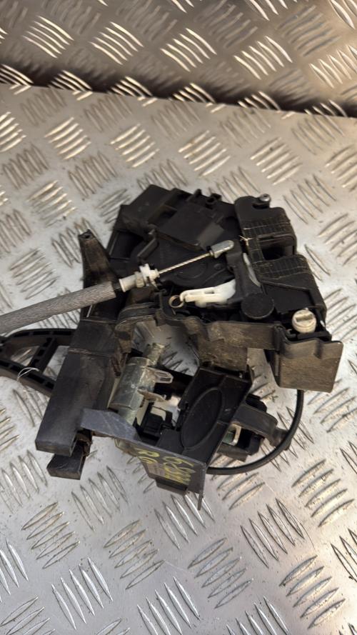 Serrure arriere gauche FORD MONDEO 3 PHASE 1 Diesel - Image 2