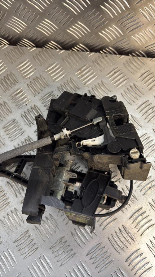 Serrure arriere gauche FORD MONDEO 3 PHASE 1 Diesel - Image 4