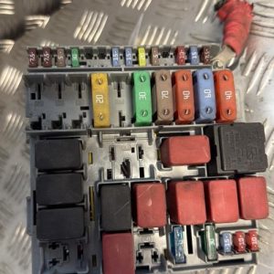 Porte fusible FIAT 500 2 PHASE 1 Essence - Image 1