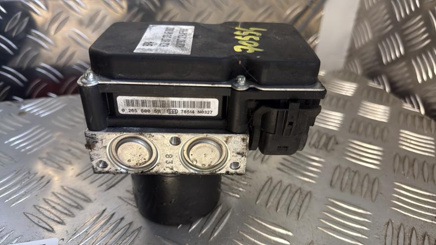 Bloc ABS (freins anti-blocage) VOLKSWAGEN POLO 4 PHASE 2 Diesel - Image 3