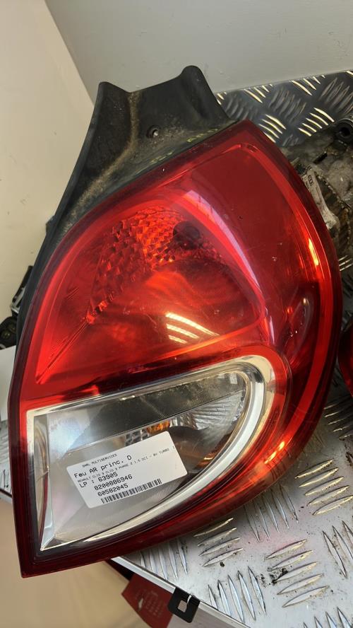 Feu arriere principal droit (feux) RENAULT CLIO 3 PHASE 2 Diesel - Image 2