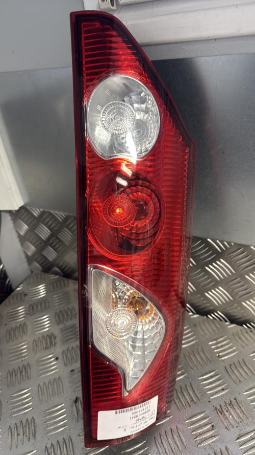 Feu arriere principal gauche (feux) RENAULT KANGOO 2 PHASE 1 Diesel - Image 2