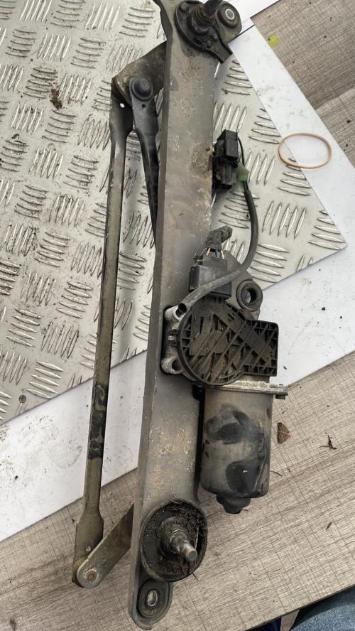 Moteur essuie glace avant KIA CARNIVAL 2 Diesel - Image 1
