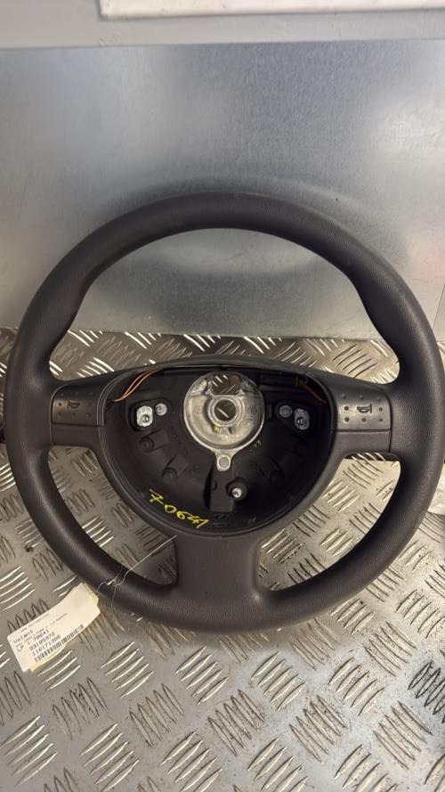 Volant OPEL CORSA C PHASE 1 Essence - Image 1