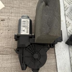 Moteur leve vitre avant droit CITROEN C4 PICASSO 1 Diesel - Image 1