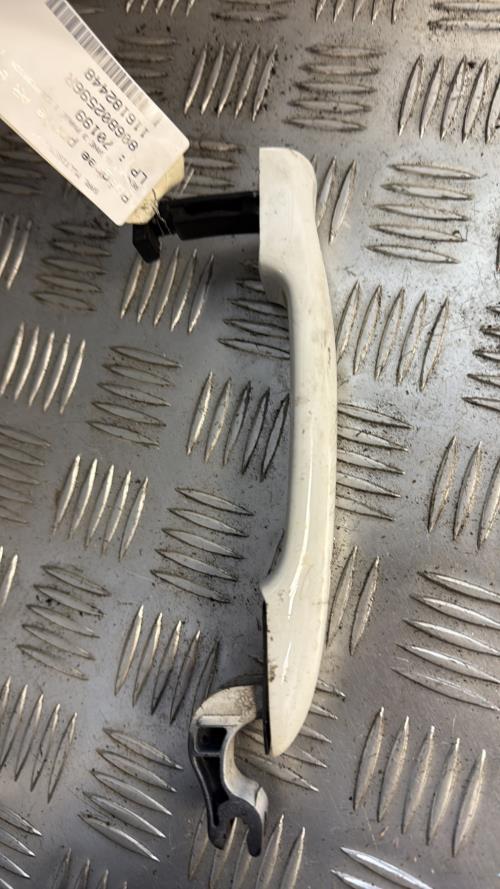 Poignee porte arriere gauche RENAULT MEGANE 3 PHASE 1 Diesel - Image 1