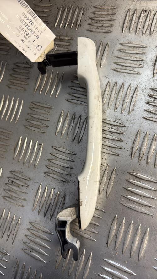 Poignee porte arriere gauche RENAULT MEGANE 3 PHASE 1 Diesel - Image 2