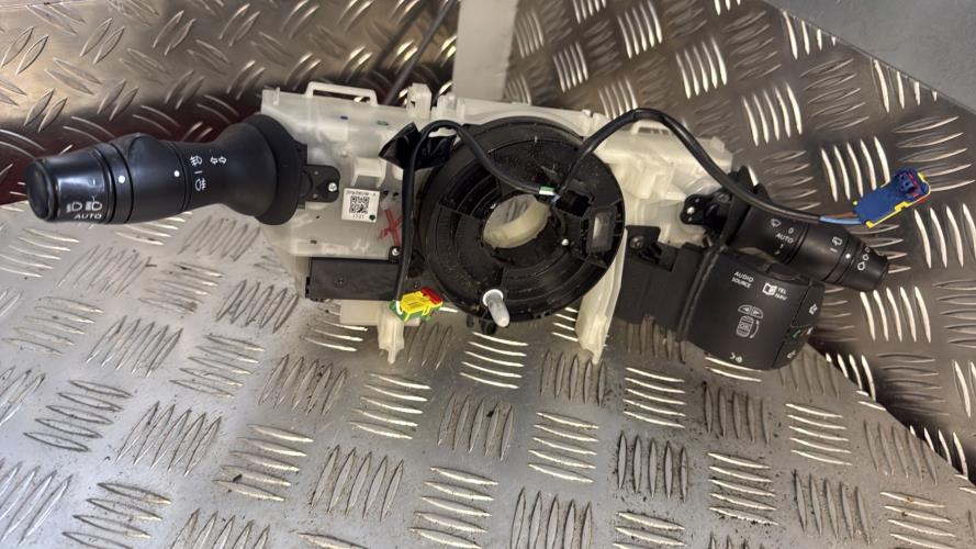 Com (Bloc Contacteur Tournant+Commodo Essuie Glace+Commodo Phare) RENAULT MEGANE 3 PHASE 1 Diesel - Image 2