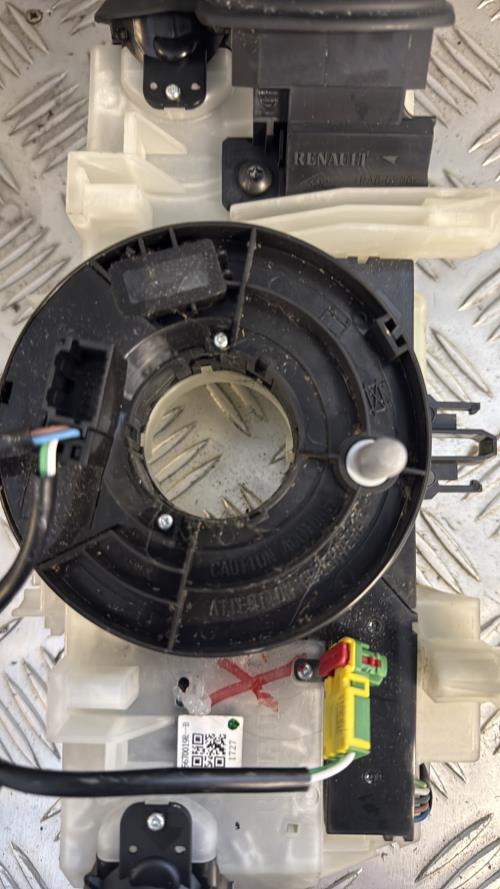 Com (Bloc Contacteur Tournant+Commodo Essuie Glace+Commodo Phare) RENAULT MEGANE 3 PHASE 1 Diesel - Image 4