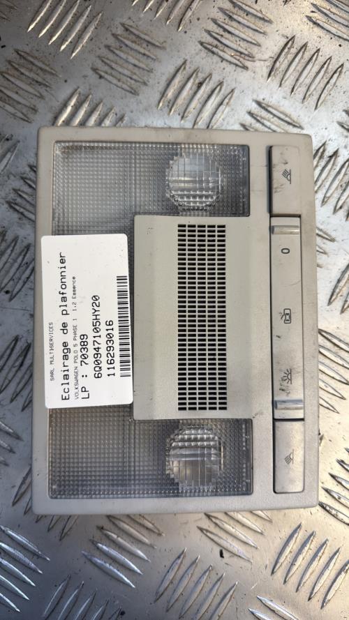 Eclairage de plafonnier VOLKSWAGEN POLO 5 PHASE 1 Essence - Image 1