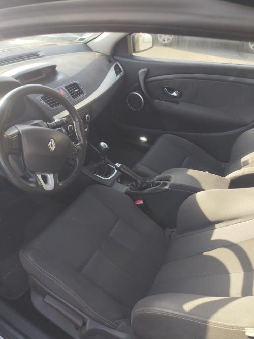 Poignee porte avant droit RENAULT MEGANE 3 PHASE 1 COUPE Diesel - Image 6