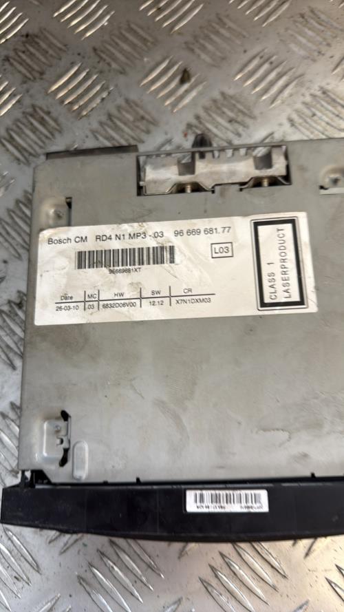 Autoradio d'origine CITROEN BERLINGO 2 PHASE 1 Diesel - Image 2