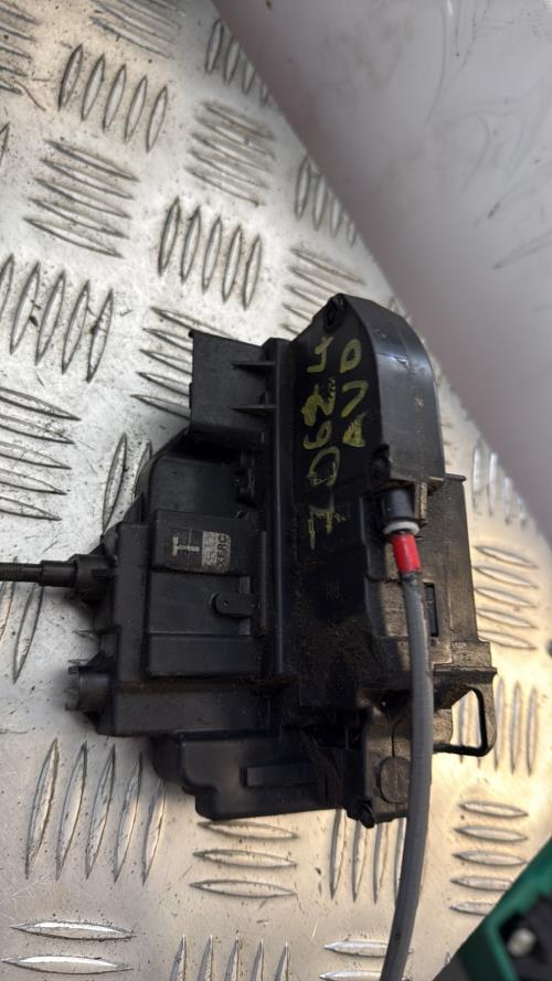 Serrure avant droit NISSAN NOTE 1 PHASE 2 Diesel - Image 1