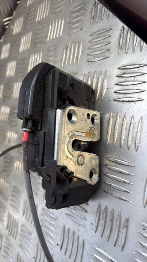 Serrure avant droit NISSAN NOTE 1 PHASE 2 Diesel - Image 3