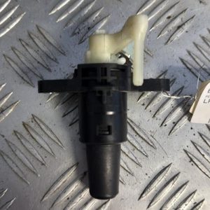 Bouton de coffre PEUGEOT 108 Essence - Image 1