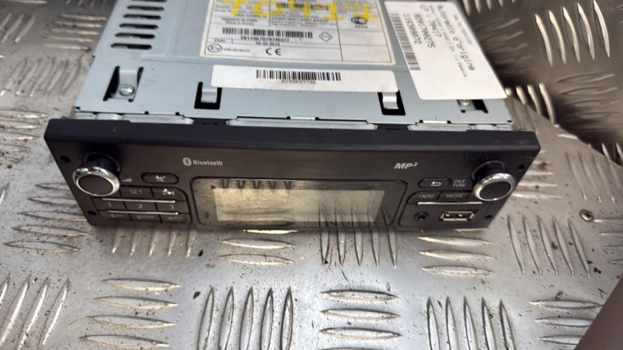 Autoradio d'origine RENAULT TWINGO 2 PHASE 2 Essence - Image 3