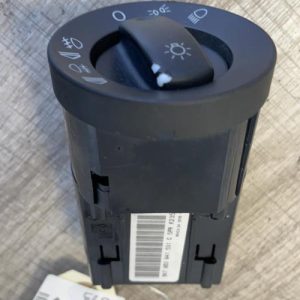 Commande de phare AUDI A4 2 AVANT PHASE 2 BREAK Diesel - Image 1