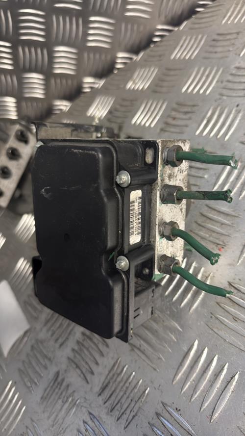 Bloc ABS (freins anti-blocage) DACIA SANDERO 1 Essence - Image 3