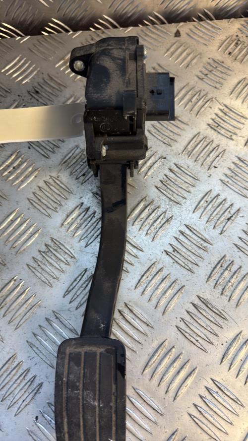 Pedale d'accelerateur CITROEN C4 GRAND PICASSO 2 PHASE 1 Diesel - Image 3