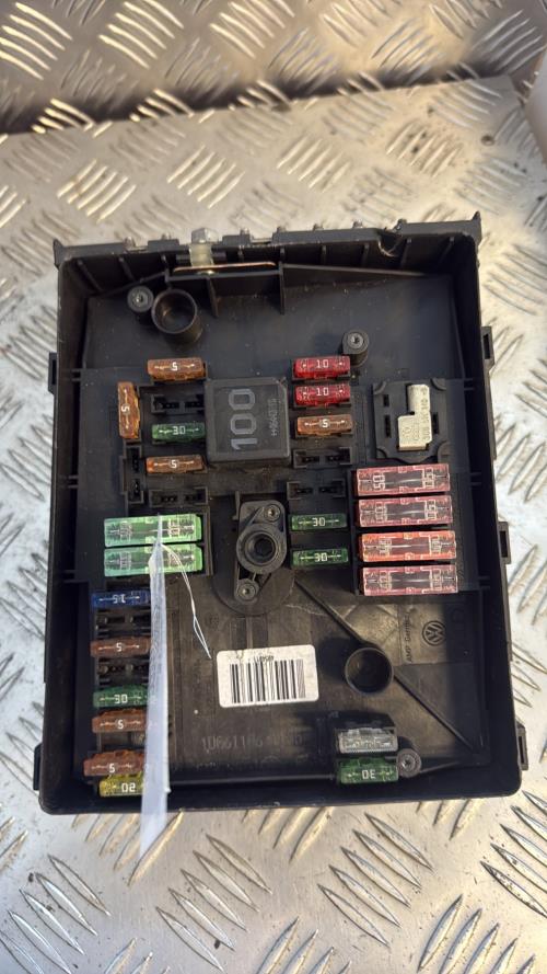 Porte fusible AUDI A3 2 PHASE 1 Diesel - Image 3