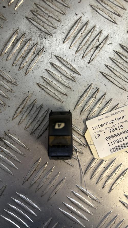 Interrupteur de leve vitre avant gauche CITROEN BERLINGO 2 PHASE 1 Diesel - Image 2