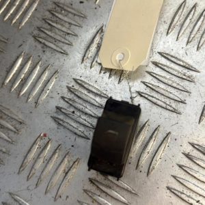 Interrupteur de leve vitre avant droit CITROEN BERLINGO 2 PHASE 1 Diesel - Image 1