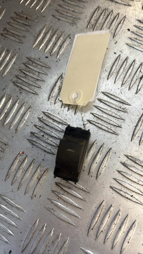 Interrupteur de leve vitre avant droit CITROEN BERLINGO 2 PHASE 1 Diesel - Image 3