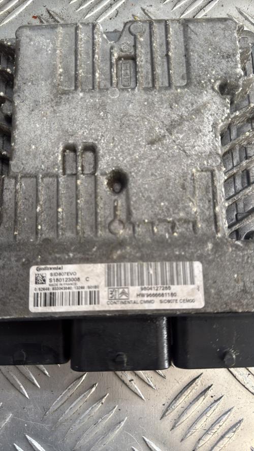 Calculateur moteur CITROEN C4 GRAND PICASSO 2 PHASE 1 Diesel - Image 3