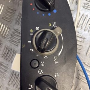 Commande chauffage DACIA SANDERO 1 Essence - Image 1