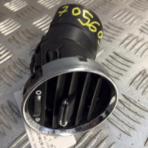 Aerateur tableau de bord PEUGEOT 308 1 PHASE 2 Diesel - Image 1