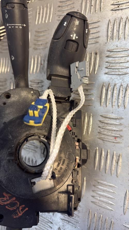 Com (Bloc Contacteur Tournant+Commodo Essuie Glace+Commodo Phare) PEUGEOT EXPERT 2 Diesel - Image 5