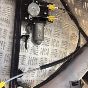 Leve vitre electrique avant gauche CITROEN BERLINGO 1 PHASE 1 Diesel - Image 1