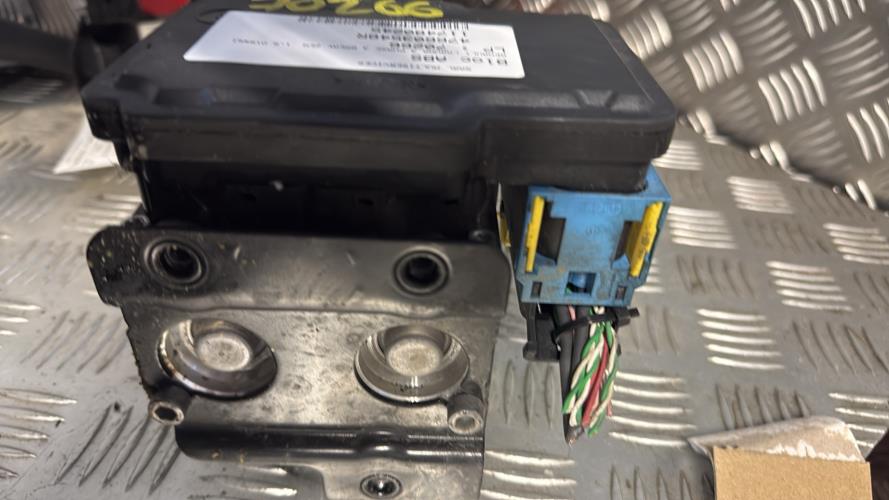 Bloc ABS (freins anti-blocage) RENAULT LAGUNA 3 PHASE 3 BREAK Diesel - Image 3