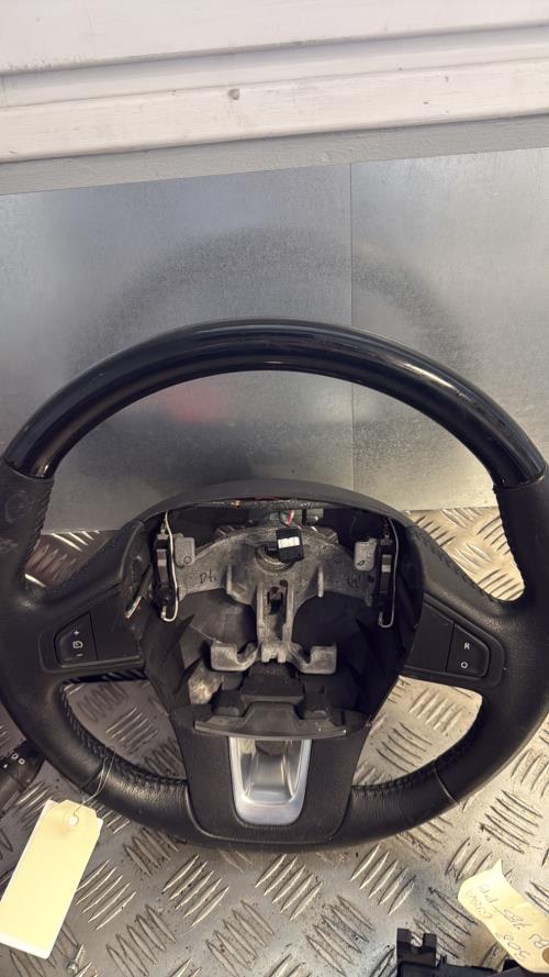 Volant RENAULT LATITUDE Diesel - Image 1