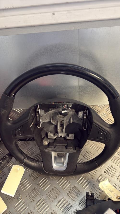 Volant RENAULT LATITUDE Diesel - Image 2