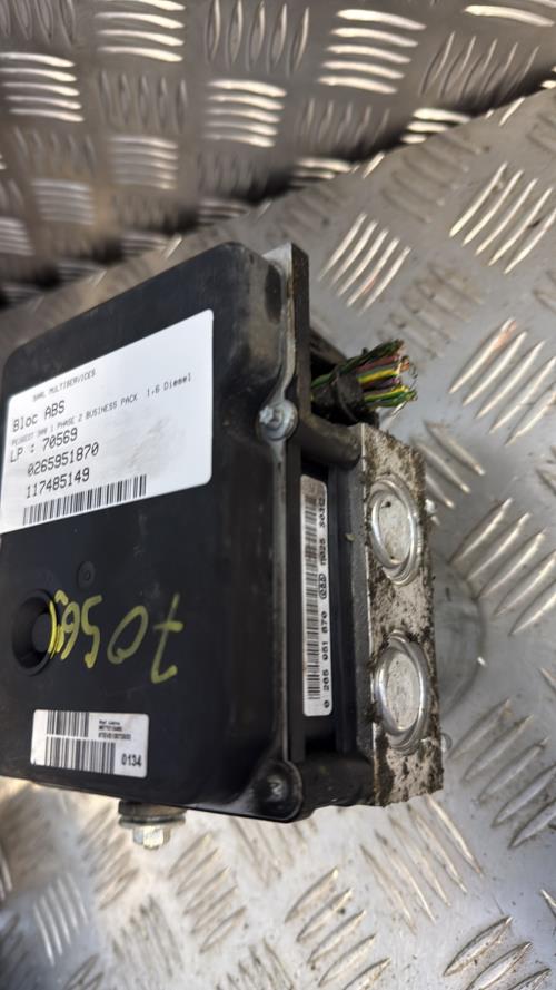 Bloc ABS (freins anti-blocage) PEUGEOT 308 1 PHASE 2 Diesel - Image 3