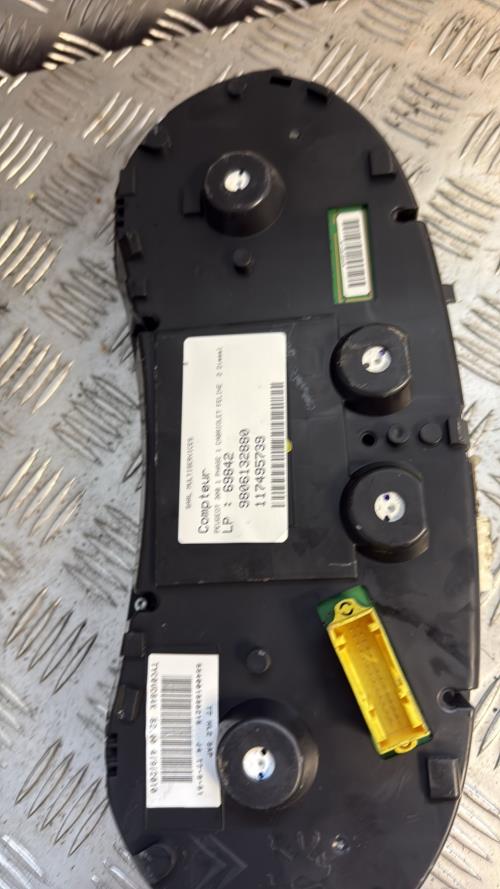 Compteur PEUGEOT 308 1 PHASE 1 CABRIOLET Diesel - Image 3