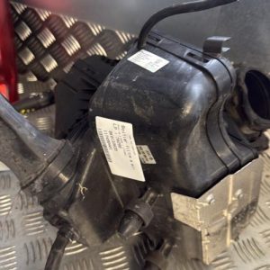 Boitier filtre a air AUDI A4 3 PHASE 1 Diesel - Image 1
