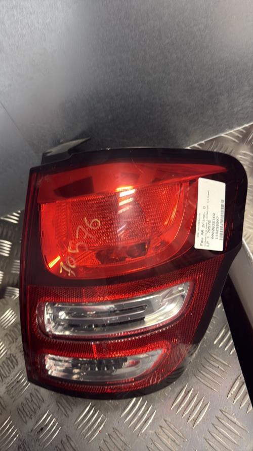 Feu arriere principal droit (feux) CITROEN C3 2 PHASE 1 Diesel - Image 1