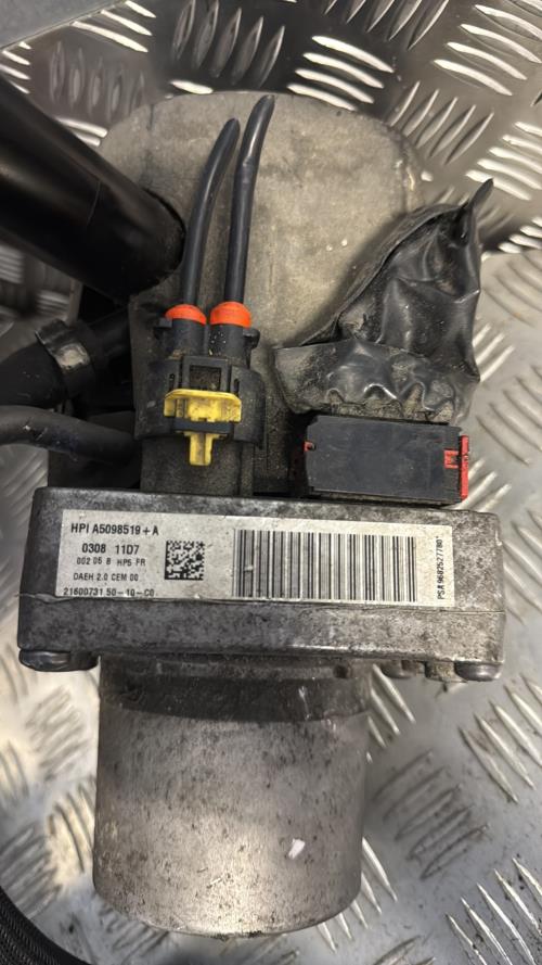 Pompe de direction PEUGEOT 407 PHASE 1 Essence - Image 3