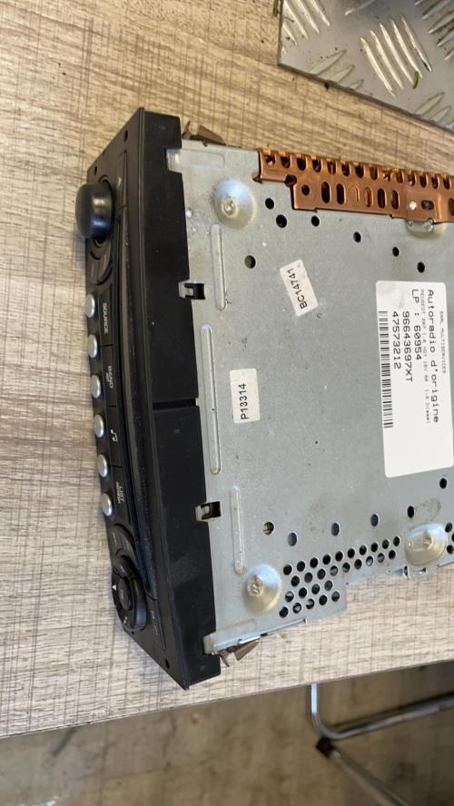 Autoradio d'origine PEUGEOT 207 PHASE 1 Diesel - Image 2